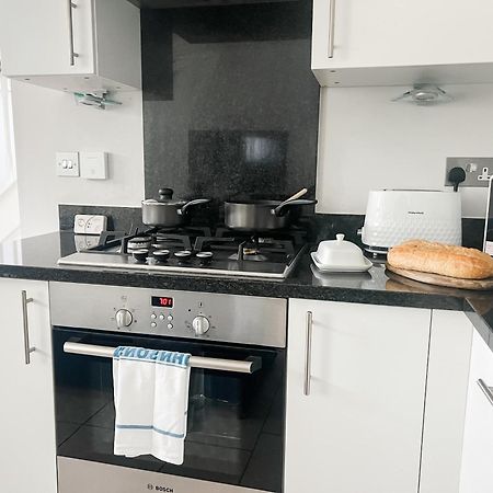 Crown Mews Villa Windsor Dış mekan fotoğraf